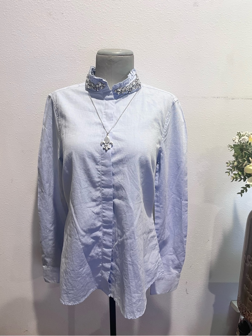 ELLE Oxford Button Down Shirt Size 4